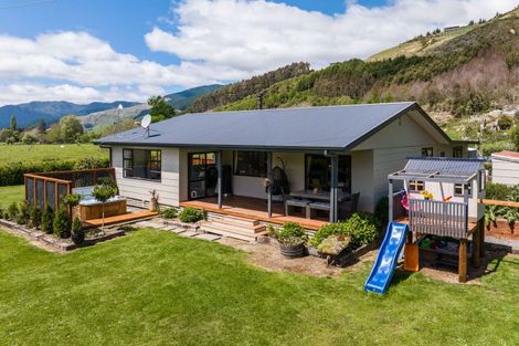 Photo of property in 1058 Queen Charlotte Drive, Linkwater, Picton, 7281