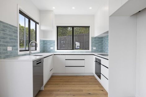 Photo of property in 6 Cranston Street, Torbay, Auckland, 0632