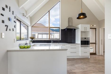 Photo of property in 6 Byron Place, Stoke, Nelson, 7011