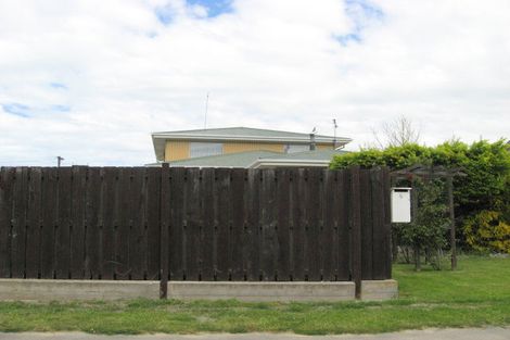 Photo of property in 5 Gladstone Road, Woodend, 7610