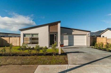Photo of property in 10 Kabardin Street, Karaka, Papakura, 2113