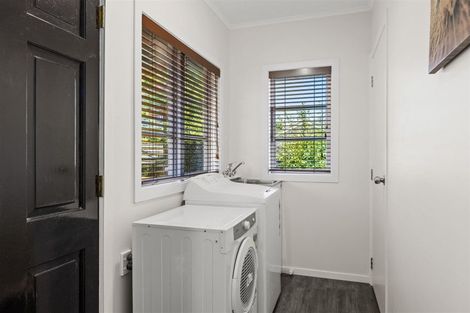 Photo of property in 2/13 Salisbury Road, Birkdale, Auckland, 0626