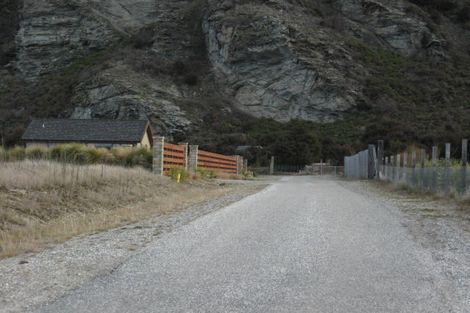 Photo of property in 5 Ewing Place, Albert Town, Wanaka, 9305