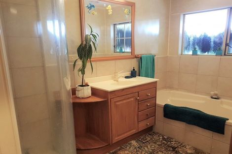 Photo of property in 25 Pohutukawa Drive, Opunake, 4616