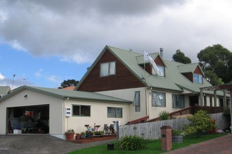 Photo of property in 4 Skybird Place, Glen Eden, Auckland, 0602