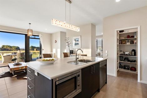 Photo of property in 135b Hutchinson Road, Helensville, 0875