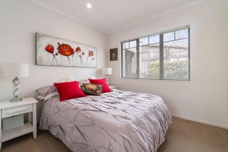 Photo of property in 8 Cellarmans Street, Te Atatu Peninsula, Auckland, 0610