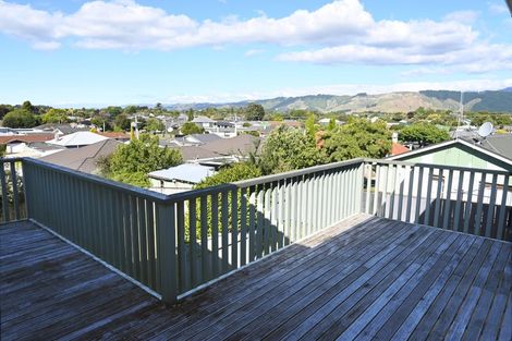 Photo of property in 17 Churchill Street, Levin, 5510