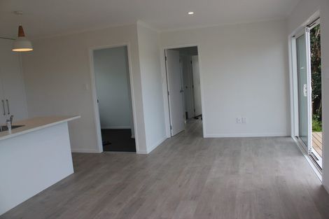 Photo of property in 10 Fordham Street, Beach Haven, Auckland, 0626