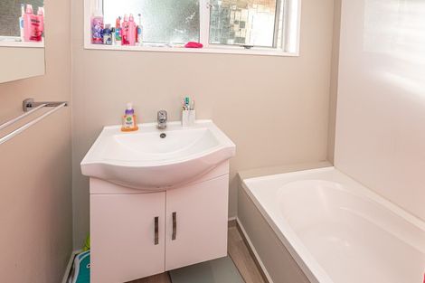 Photo of property in 36 Gibbons Crescent, Castlecliff, Whanganui, 4501