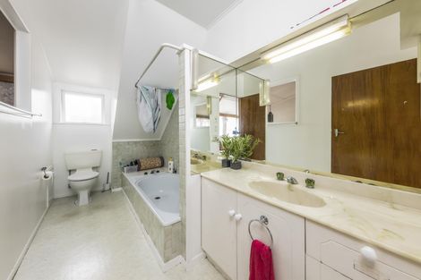 Photo of property in 114 Buckland Road, Mangere East, Auckland, 2024