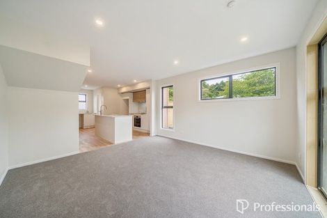 Photo of property in 31 Wainuiomata Road, Wainuiomata, Lower Hutt, 5014