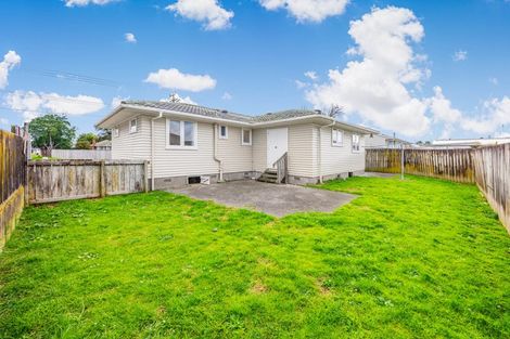 Photo of property in 38 Sutton Crescent, Papakura, 2110