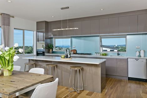 Photo of property in 8 Currey Crescent, Milford, Auckland, 0620