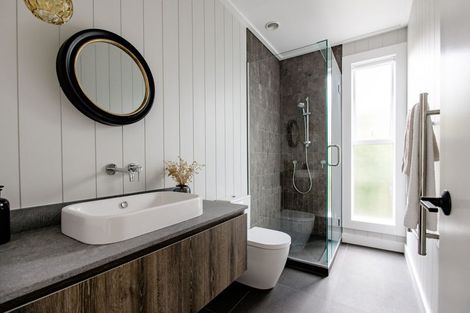 Photo of property in 12 Sandpiper Avenue, Point Wells, 0986