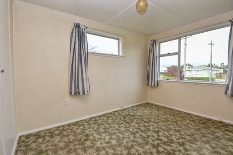 Photo of property in 25 Diamond Street, Carterton, 5713