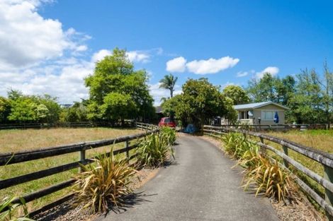 Photo of property in 264 Waikoukou Valley Road, Waimauku, 0882