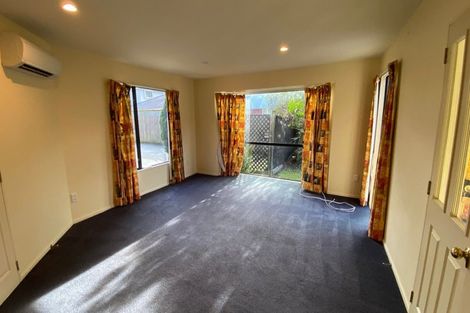Photo of property in 74 Hounslow Street, Ilam, Christchurch, 8041