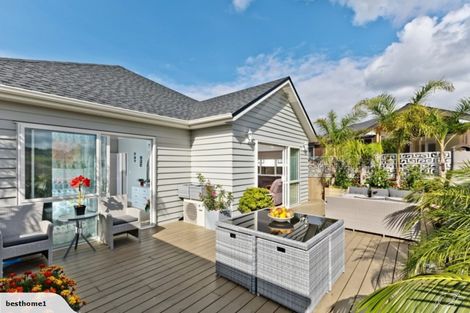 Photo of property in 25 Turutu Place, Long Bay, Auckland, 0630