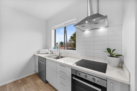 Photo of property in 500c Te Atatu Road, Te Atatu Peninsula, Auckland, 0610