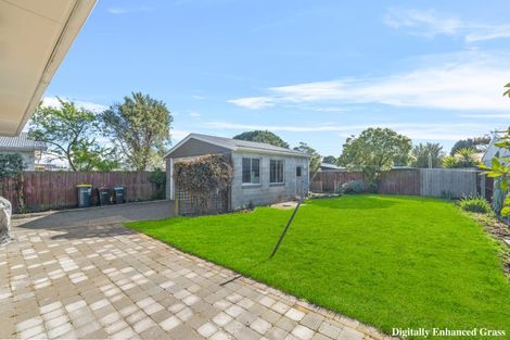 Photo of property in 4 Royalist Avenue, North New Brighton, Christchurch, 8083
