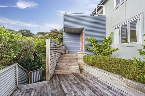 Photo of property in 2 Reserve Road, Plimmerton, Porirua, 5026