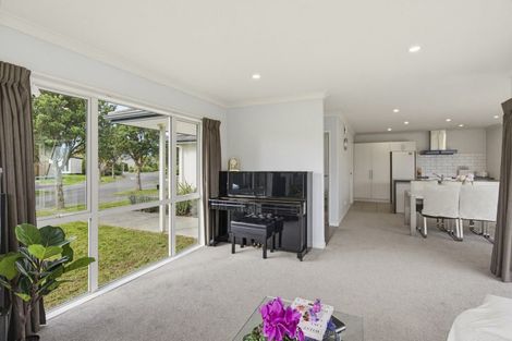 Photo of property in 10 Tamihana Street, Otaki, 5512