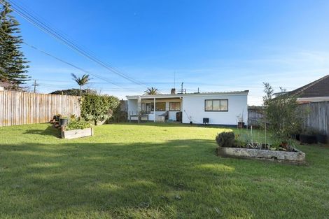 Photo of property in 156 Titirangi Road, New Lynn, Auckland, 0600