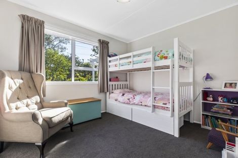 Photo of property in 1/298 Glenfield Road, Glenfield, Auckland, 0629