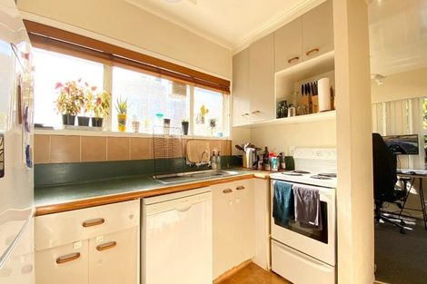 Photo of property in 15 Woodcote Drive, Glenfield, Auckland, 0629