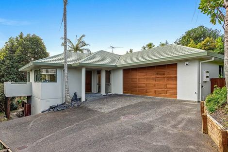 Photo of property in 2/67 Arran Road, Browns Bay, Auckland, 0630