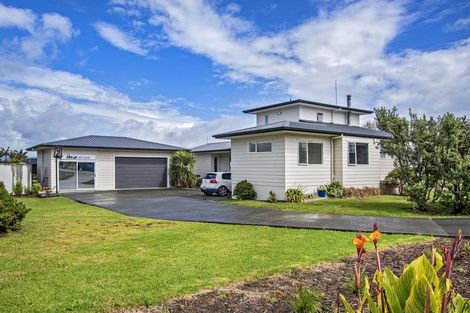 Photo of property in 60 Moir Point Road, Mangawhai Heads, Mangawhai, 0505