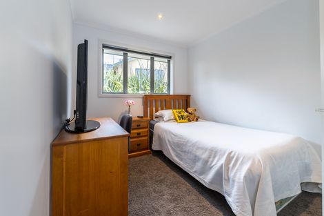 Photo of property in 9 Reeves Street, Green Island, Dunedin, 9018