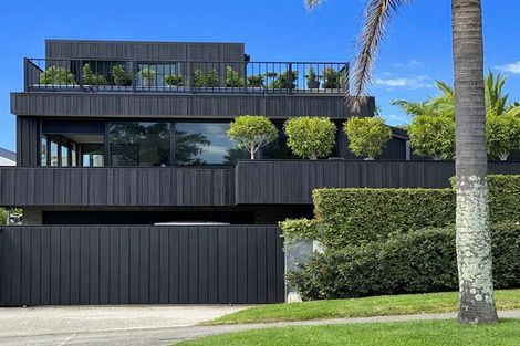 Photo of property in 15a The Strand, Takapuna, Auckland, 0622