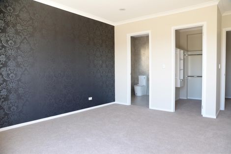 Photo of property in 3 Iwinuku Crescent, Wattle Downs, Auckland, 2103