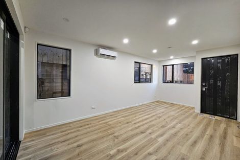 Photo of property in 8 Lewis Road, Pakuranga, Auckland, 2010