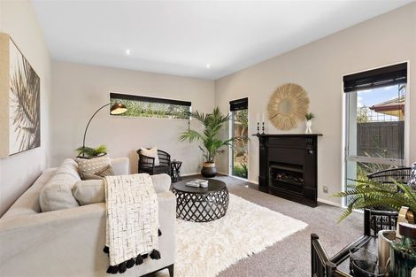 Photo of property in 11 Linkwater Way, Parklands, Christchurch, 8083