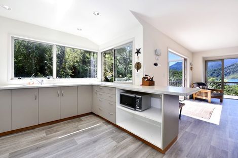 Photo of property in 3215 Archers Road, Tennyson Inlet, 7195