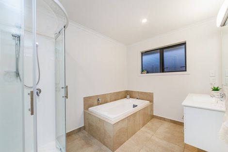 Photo of property in 7 Cyprus Place, Fitzherbert, Palmerston North, 4410