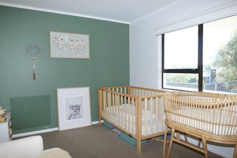 Photo of property in 27 Titoki Road, Waikanae Beach, Waikanae, 5036