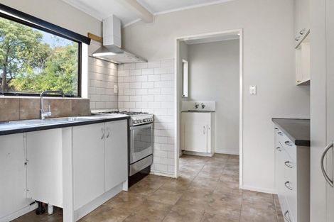 Photo of property in 4/14 Beaubank Road, Kelston, Auckland, 0602