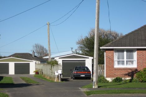 Photo of property in 11 Holland Crescent, Bulls, 4818