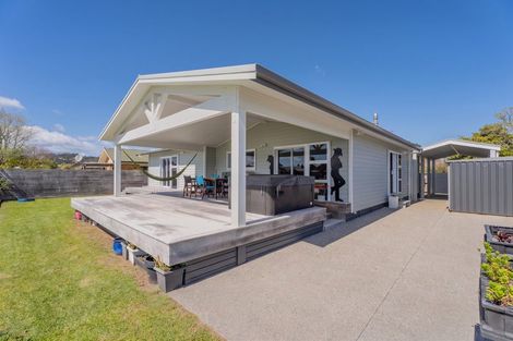 Photo of property in 15 Whitby Avenue, Whitianga, 3510