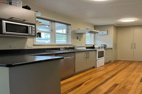 Photo of property in 11 Cara Crescent, Paparangi, Wellington, 6037