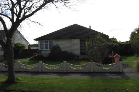 Photo of property in 92 Hoani Street, Northcote, Christchurch, 8052