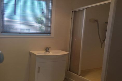 Photo of property in 51 Woodglen Road, Glen Eden, Auckland, 0602