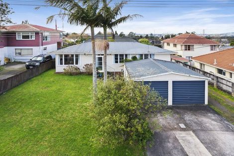 Photo of property in 8 Poto Street, Te Atatu South, Auckland, 0610
