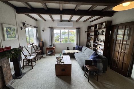 Photo of property in 2 Homewood Crescent, Karori, Wellington, 6012