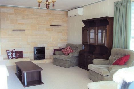 Photo of property in 2/122 Effingham Street, North New Brighton, Christchurch, 8083