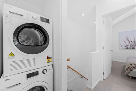 Photo of property in 6 Titoki Close, Matakana, Warkworth, 0985